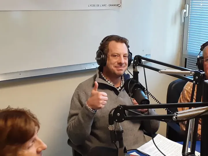 Friendly Radio